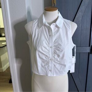 NWT. Calvin Klein Sleeveless White Button-Up Women's Top. Size Medium.